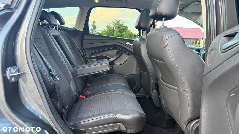 Ford Kuga 2.0 TDCi AWD Titanium - 32