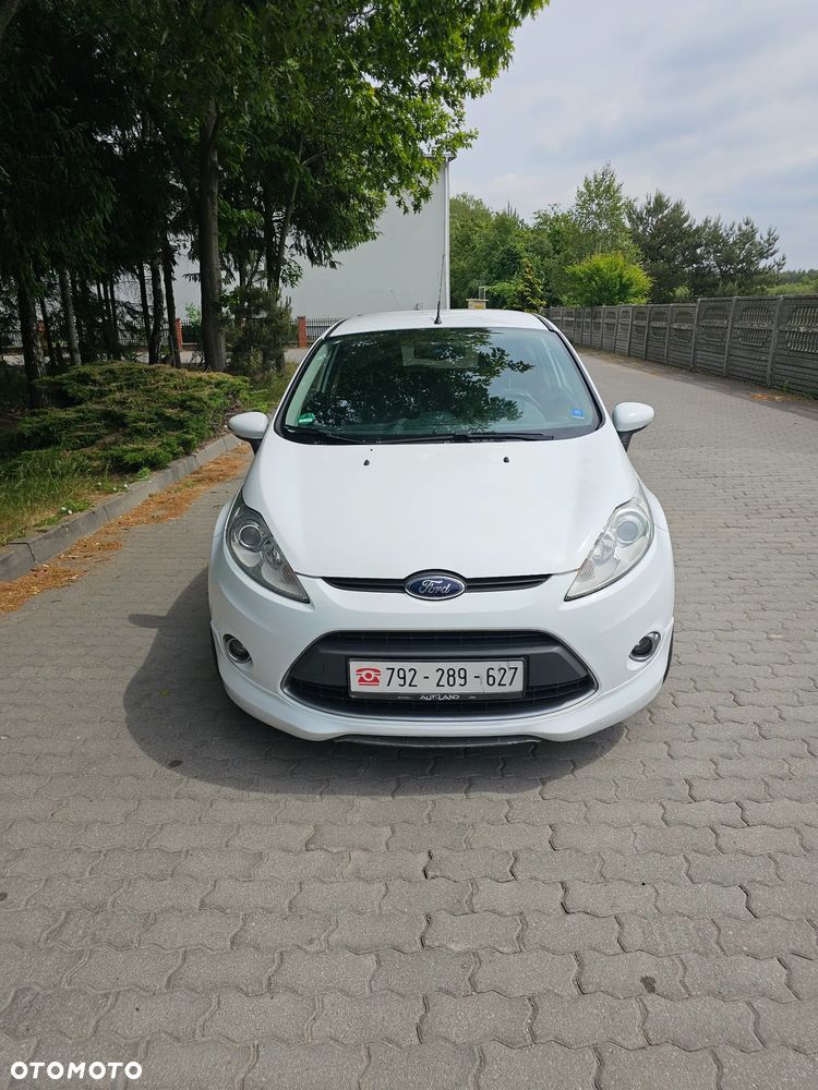 Ford Fiesta 1.6 TDCi Individual - 14
