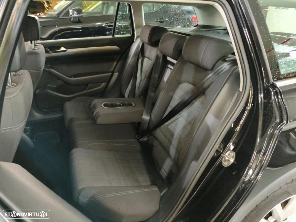 VW Passat Variant 2.0 TDI Business DSG - 5