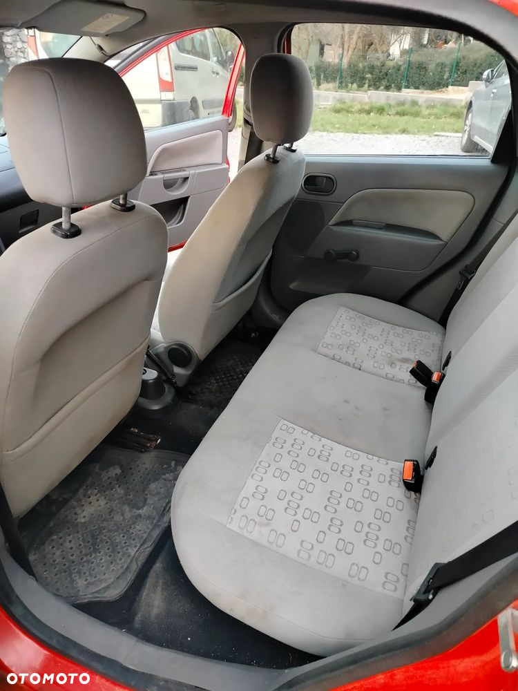 Ford Fiesta - 8