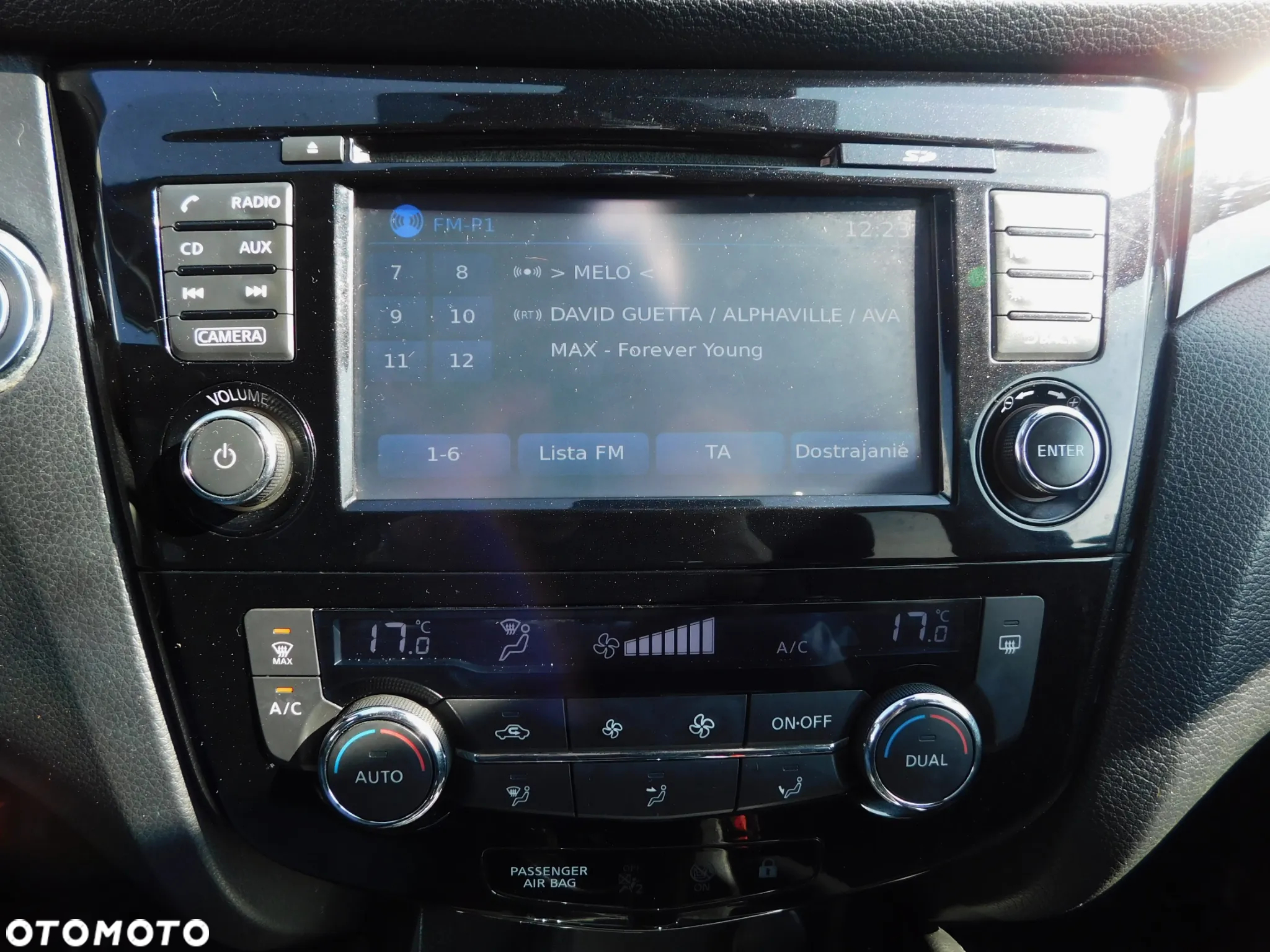 Nissan Qashqai 1.6 DCi N-Connecta Xtronic - 12