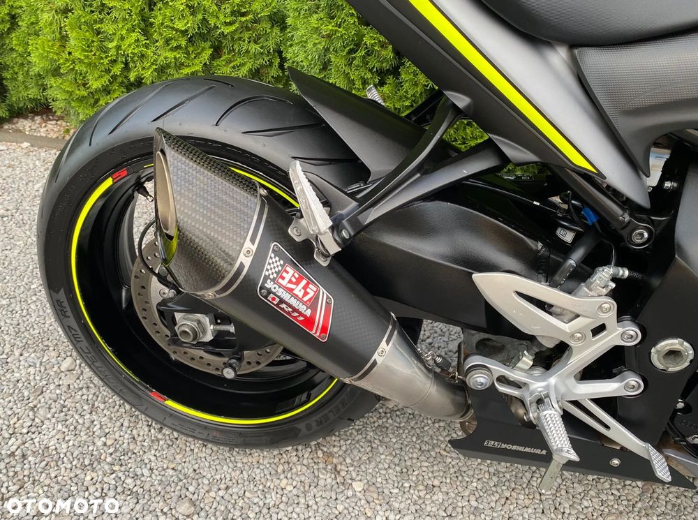 Suzuki GSX - 7