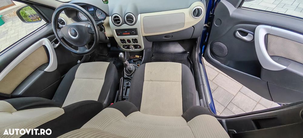 Dacia Logan 1.6 16V Prestige - 6