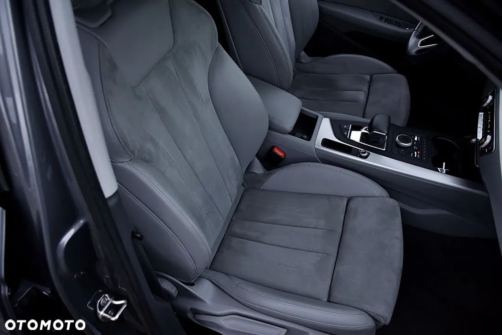 Audi A4 Avant 2.0 TDI Design S tronic - 32