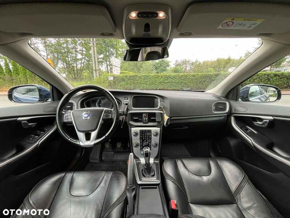Volvo V40 D4 Drive-E Ocean Race - 5