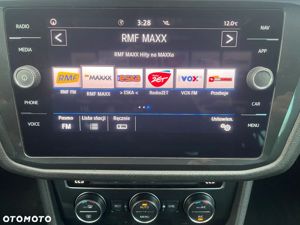 Volkswagen Tiguan - 26