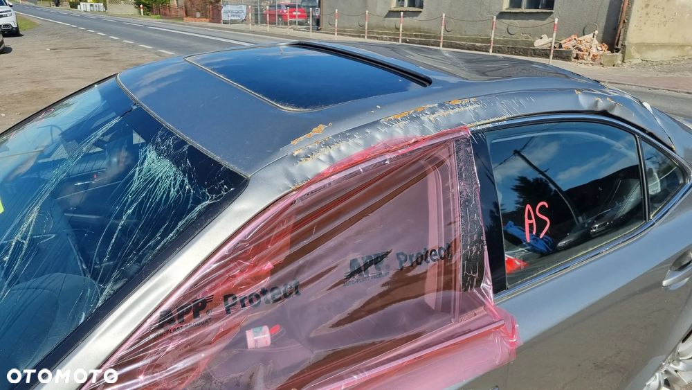 Lexus IS 300h Elegance - 21