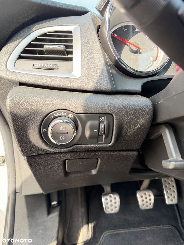 Opel Astra 2.0 CDTI BiTurbo ecoFLEX Start/Stop - 9