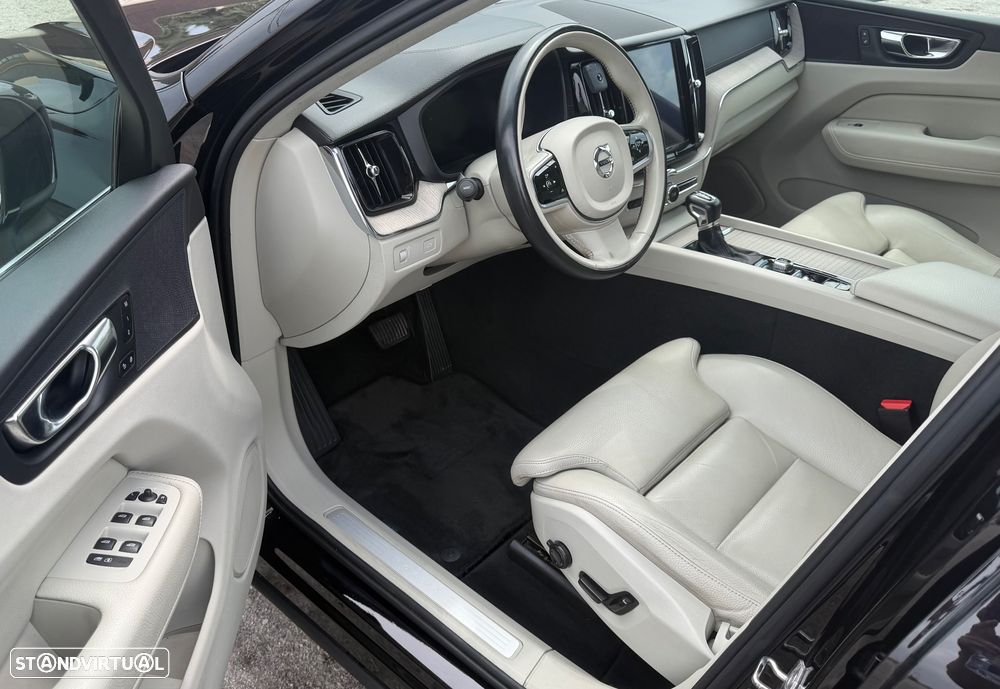Volvo XC 60 2.0 D4 Inscription AWD Geartronic - 10