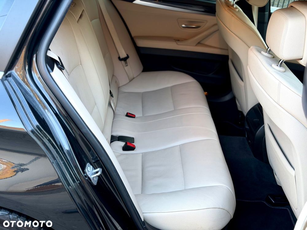 BMW Seria 5 520d - 14