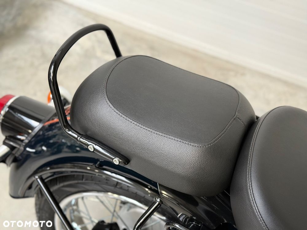 Royal Enfield Classic - 18