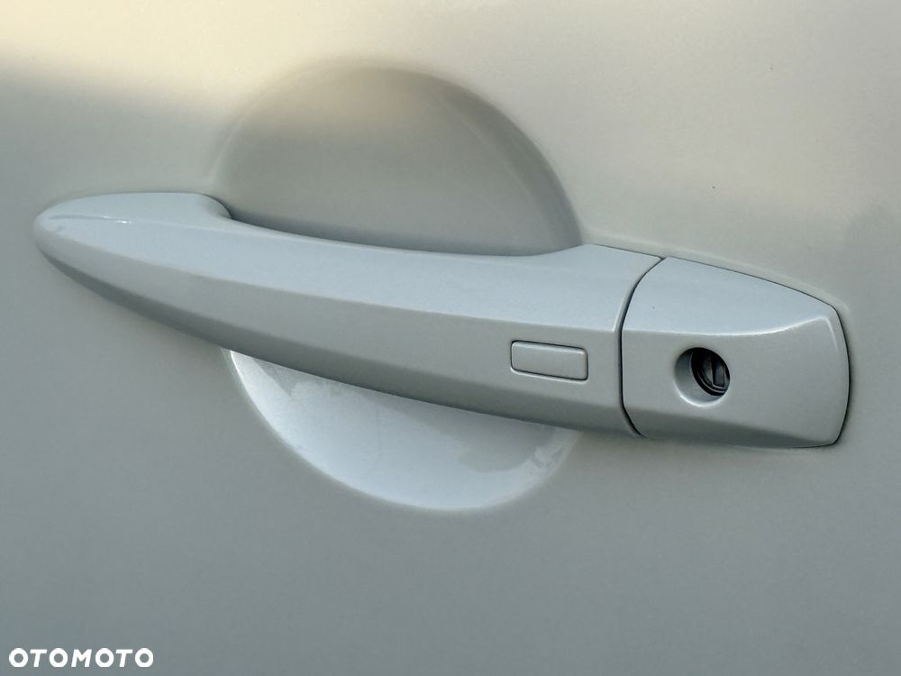 Nissan Qashqai 1.3 DIG-T MHEV Xtronic N-Connecta - 24