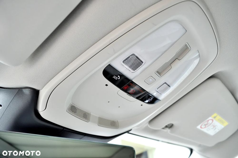 Volvo XC 60 T6 Plug-In Hybrid AWD Core - 34