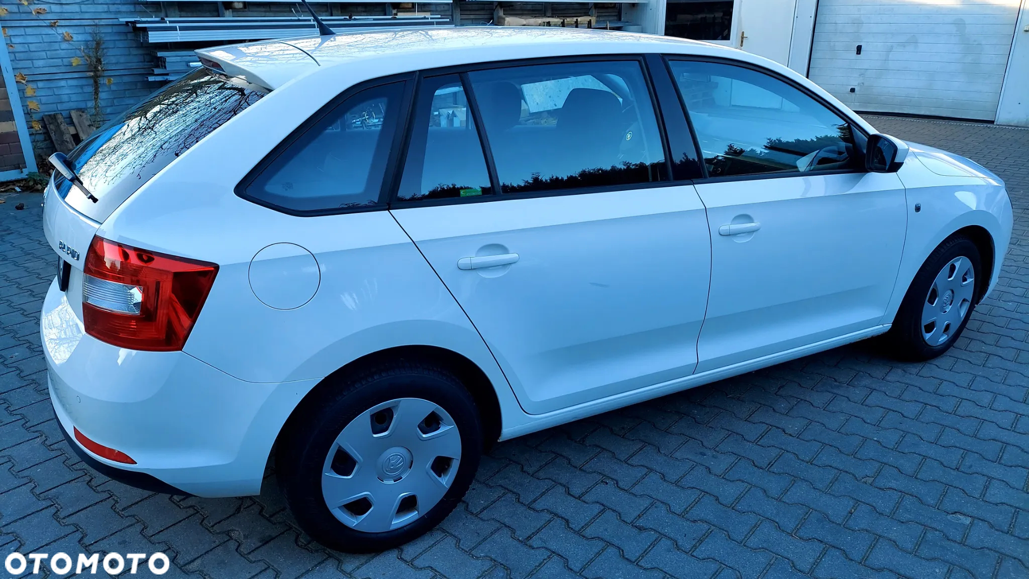 Skoda RAPID 1.2 TSI Ambition - 9