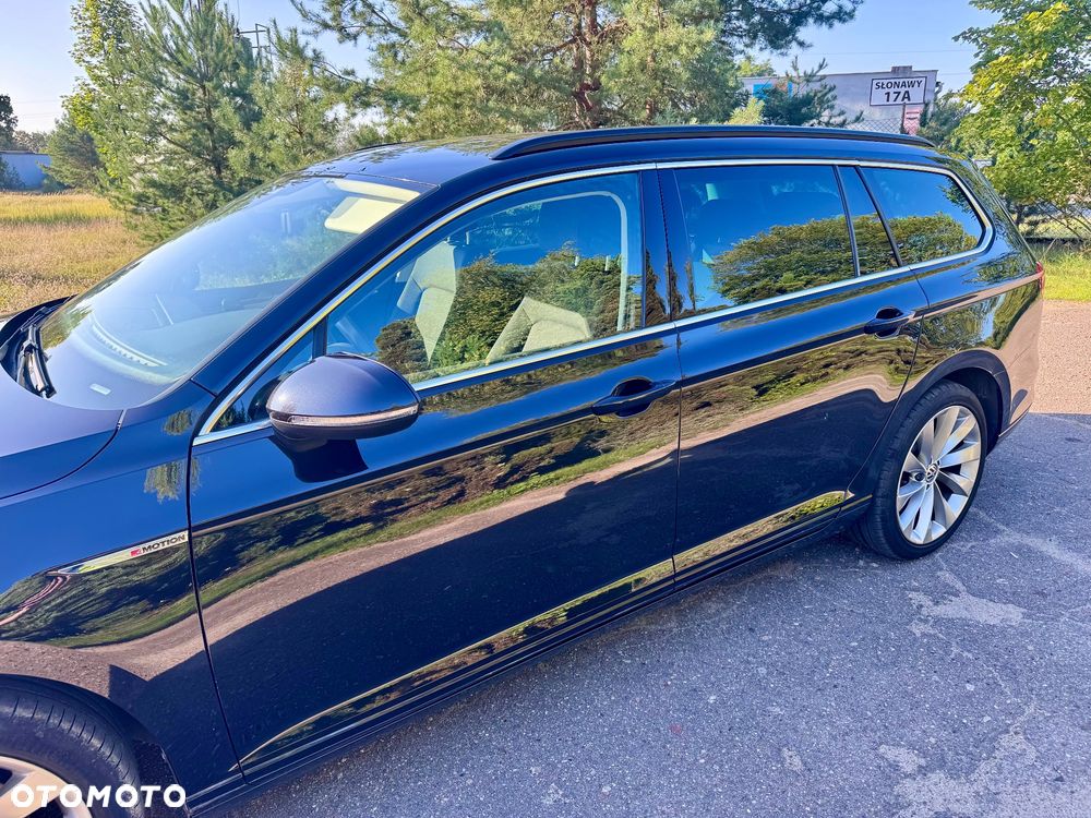 Volkswagen Passat 2.0 TDI SCR DSG Trendline - 4