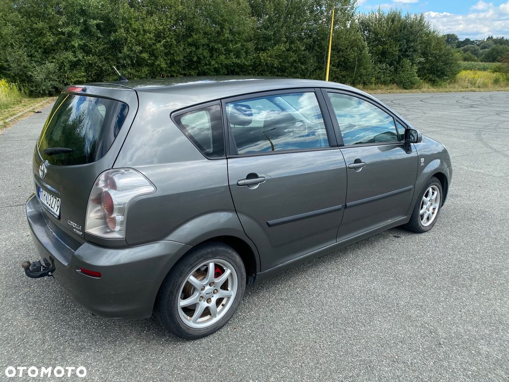 Toyota Corolla Verso 2.0 D-4D Prestige 7os - 4