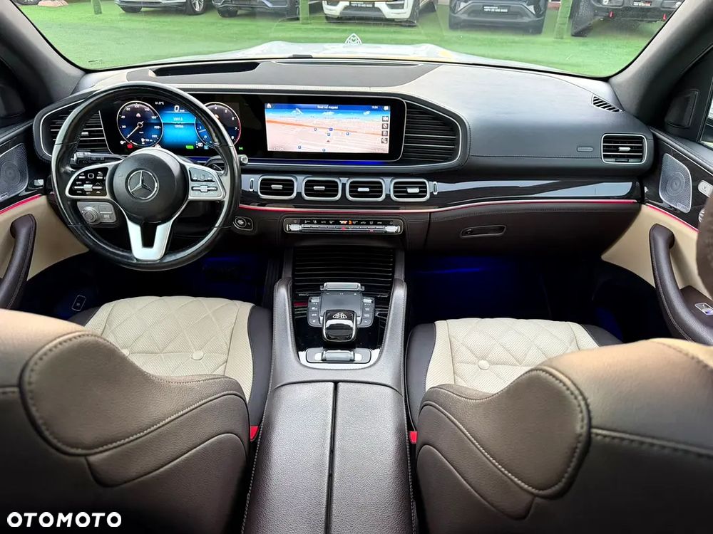 Mercedes-Benz GLS - 11