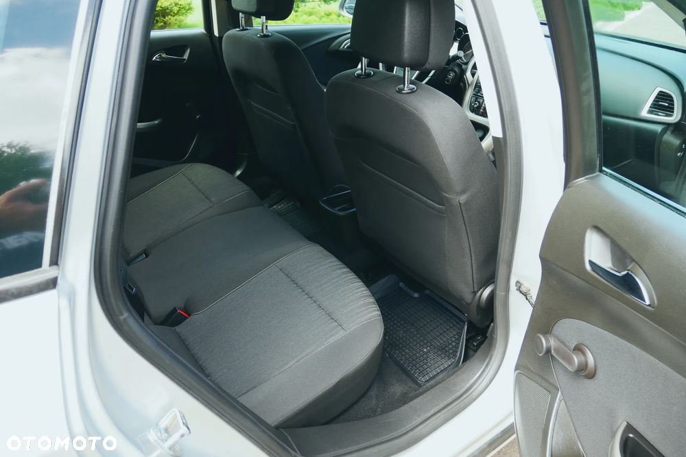 Opel Astra 1.6 Caravan Cosmo - 16