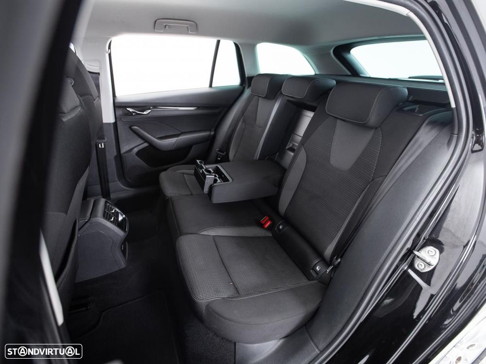 Skoda Octavia Break 2.0 TDI Sportline DSG - 11