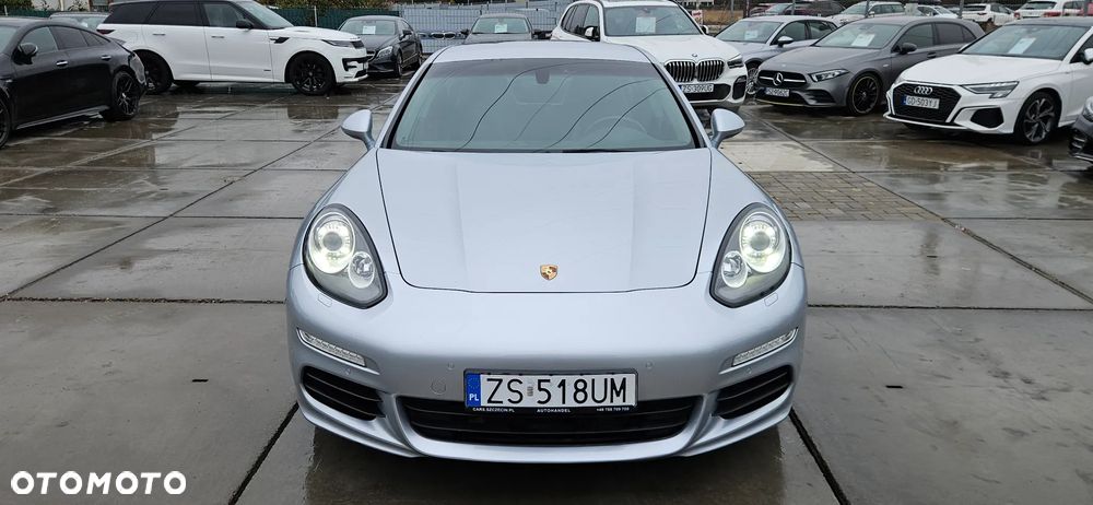 Porsche Panamera - 3