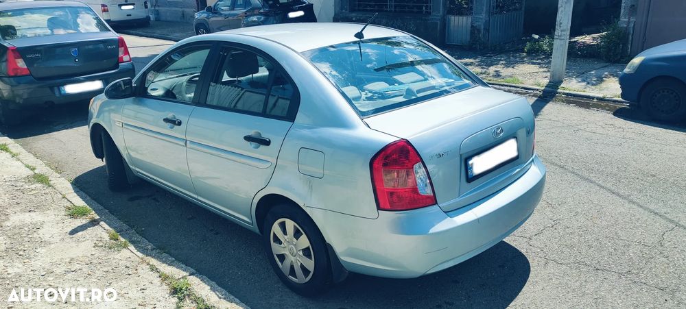 Hyundai Accent - 7