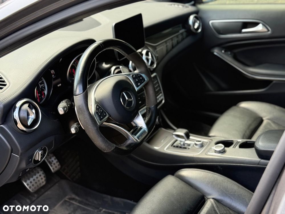 Mercedes-Benz GLA - 6