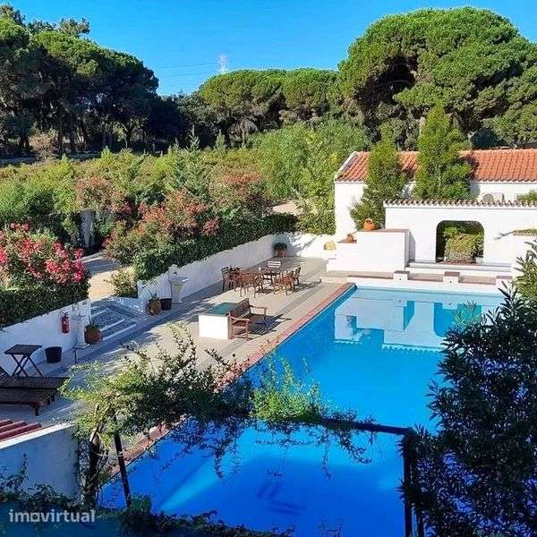 Casa de piscina T0 em Quinta muito sossegada.