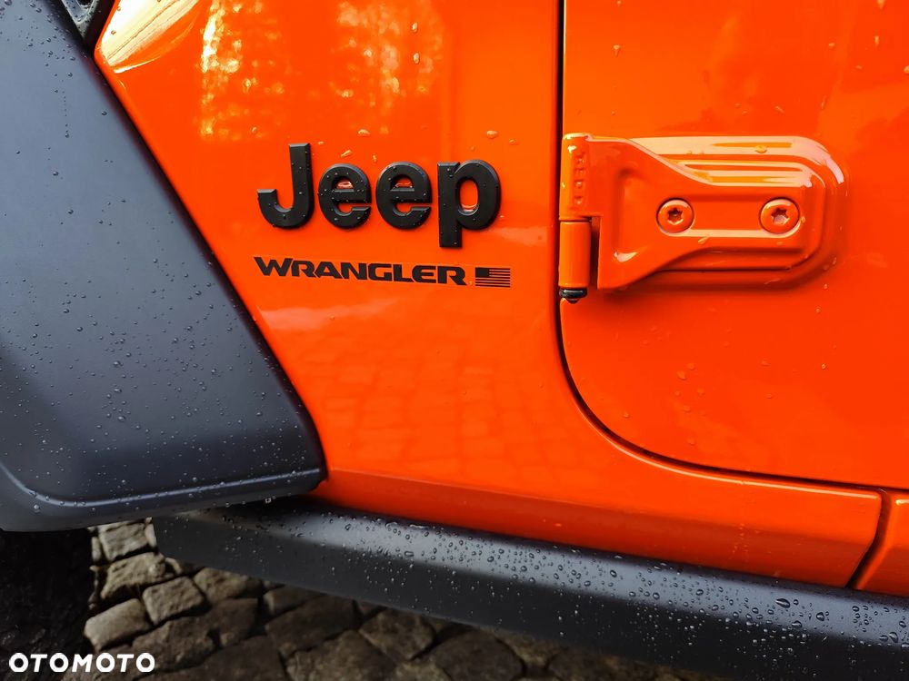 Jeep Wrangler - 10