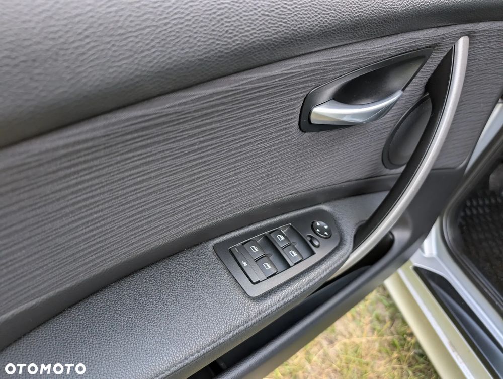 BMW Seria 1 116i - 31
