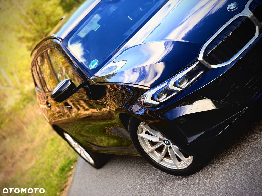 BMW Seria 3 318d MHEV - 6