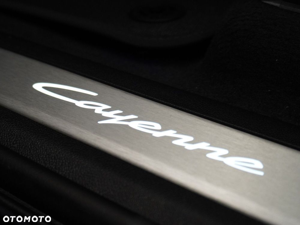 Porsche Cayenne Black Edition - 23