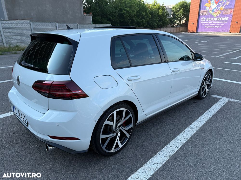 Volkswagen Golf 2.0 TSI DSG GTI Performance - 11