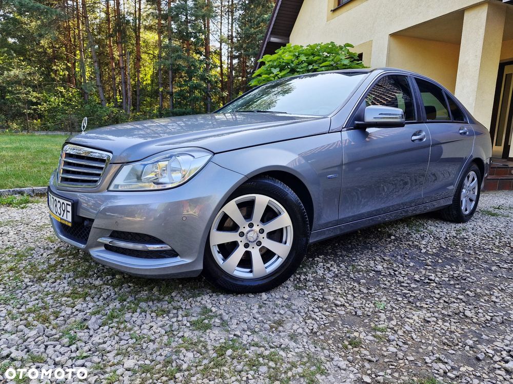 Mercedes-Benz Klasa C 180 CGI BlueEFFICIENCY Avantgarde - 5
