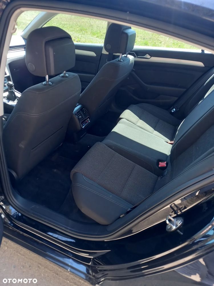 Volkswagen Passat 2.0 TDI BMT Comfortline - 14