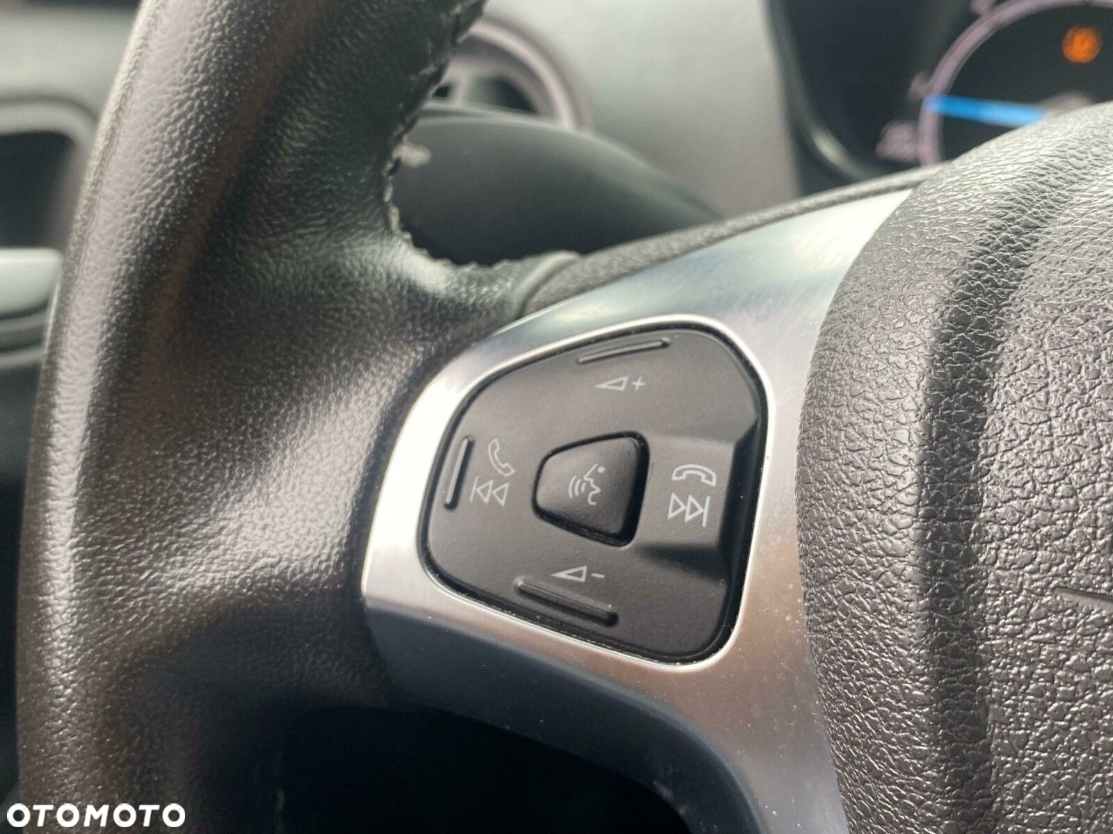 Ford Tourneo Courier - 17