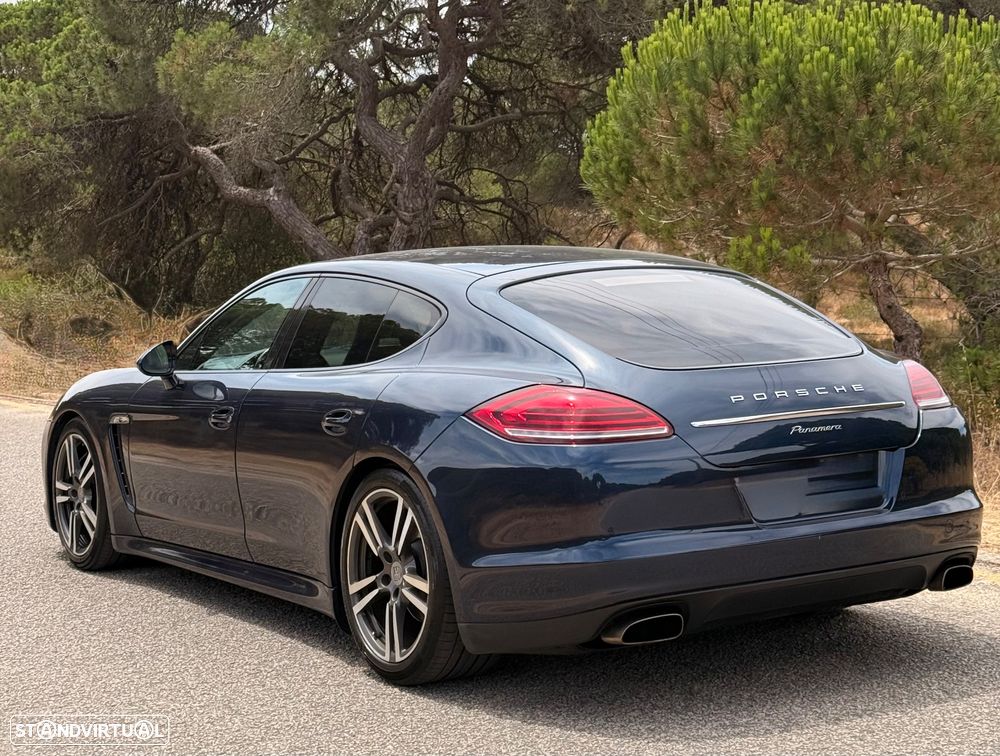 Porsche Panamera 3.0 V6 - 8