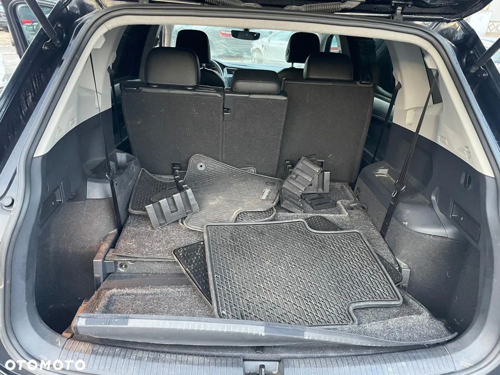 Volkswagen Tiguan Allspace - 19