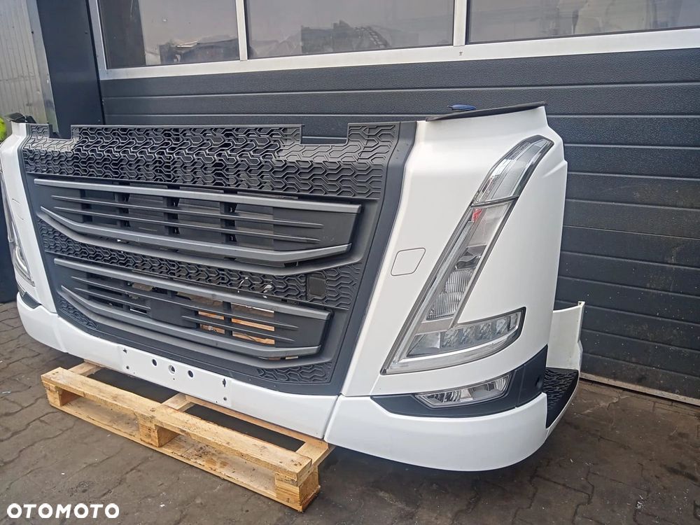 VOLVO FH5 PRZÓD LAMPY BELKA ZDERZAKA / NOWY MODEL - 3