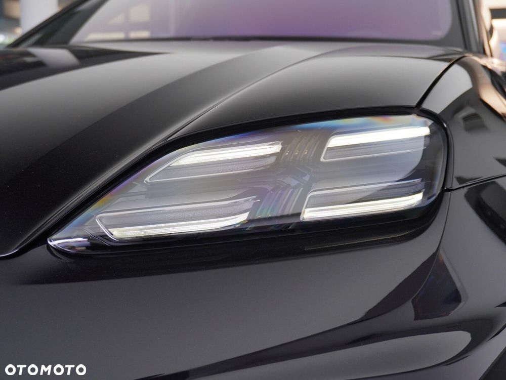 Porsche Macan Turbo 100kWh - 11