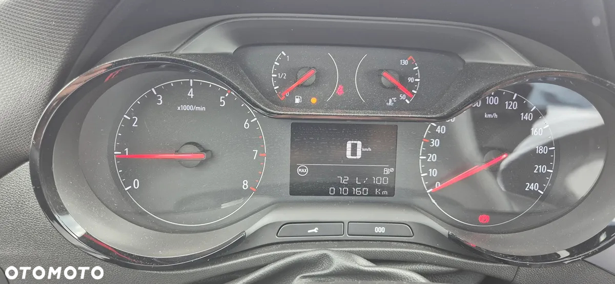 Opel Crossland X - 8