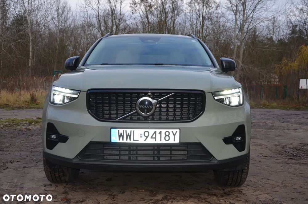 Volvo XC 40 B5 B AWD Ultimate Dark - 4