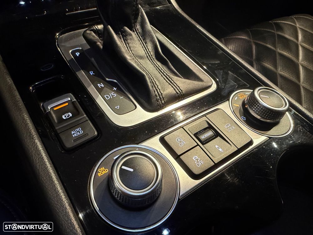 VW Touareg 3.0 TDI V6 Executive Edition - 46