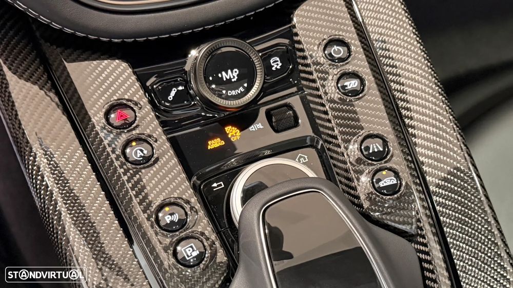 Aston Martin DBX 707 - 33