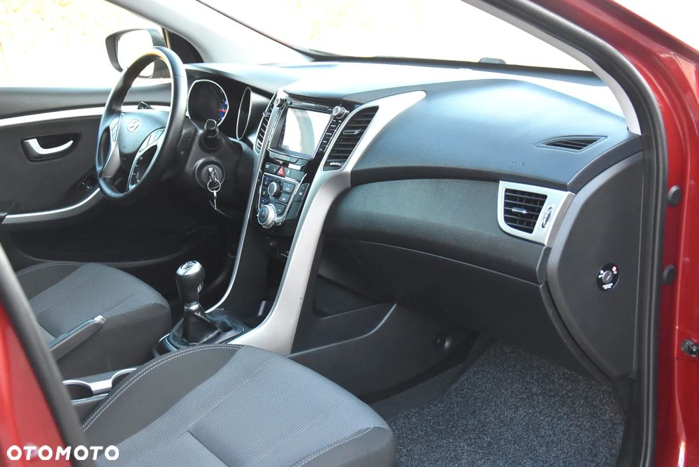 Hyundai i30 blue 1.6 GDI YES Gold - 24