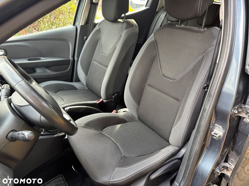 Renault Clio 1.2 16V Life - 11