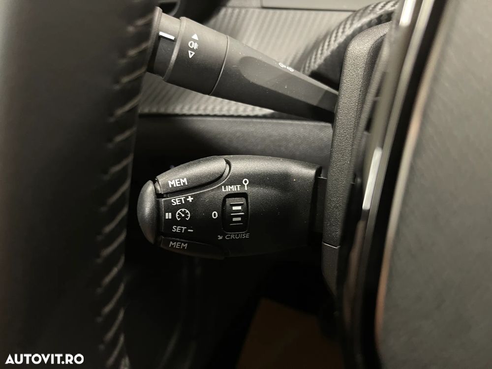 Peugeot 2008 PureTech 100 Stop&Start Allure - 24