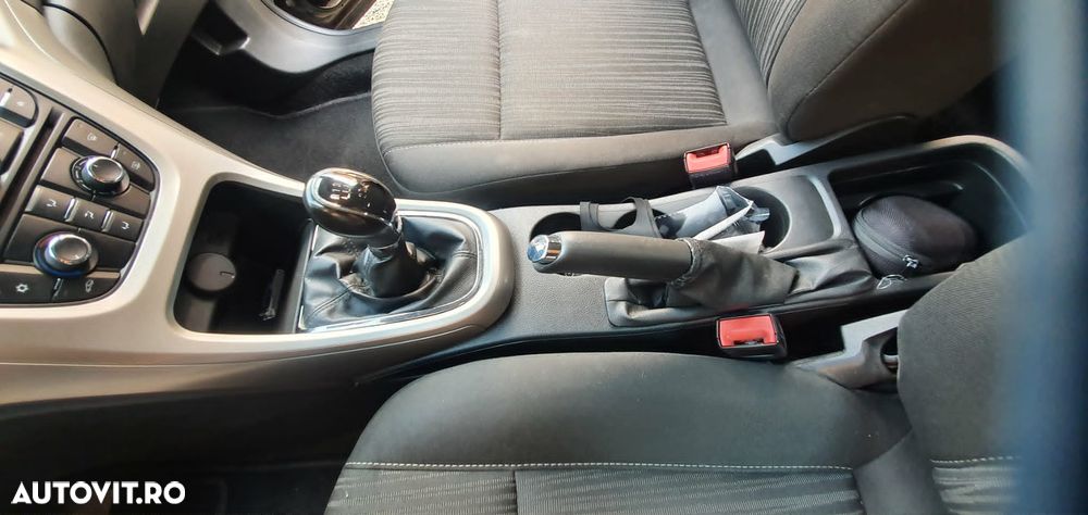 Opel Astra 1.7 CDTI - 10