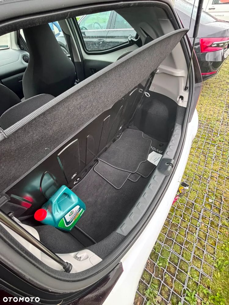 Toyota Aygo x - 18