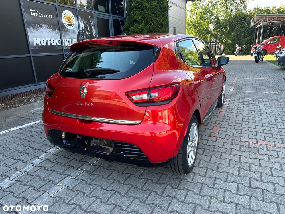 Renault Clio 1.2 16V 75 LIMITED - 9