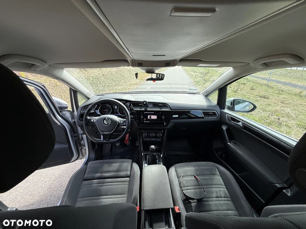 Volkswagen Touran 2.0 TDI SCR (BlueMotion Technology) Highline - 5